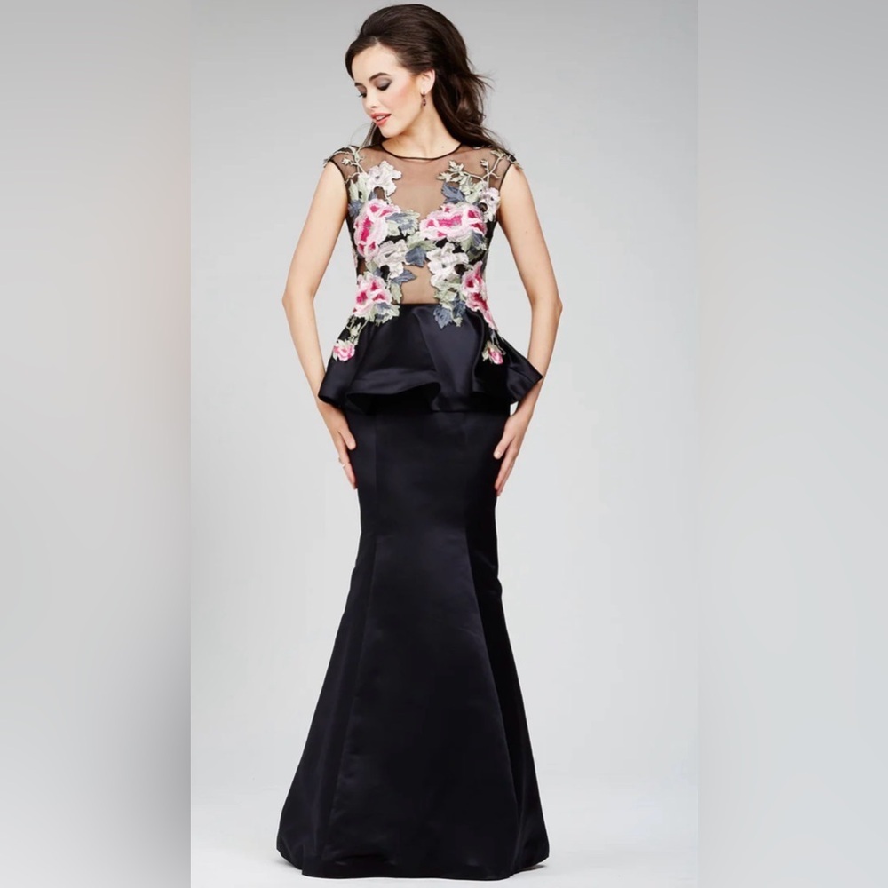 NWT Jovani Black and Pink Floral Embroidered backless gown size 6